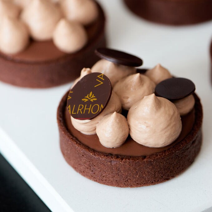 Recette Onde De Choc Dessert Du Chef Frederic Bau Valrhona La Grande Epicerie