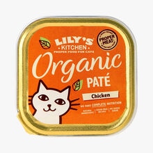 Organic paté chicken pour Chat Lily’s Kitchen