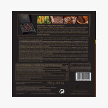 Coffret amandes et noisettes enrobées de chocolat noir (55% de cacao minimum, pur beurre de cacao) Valrhona