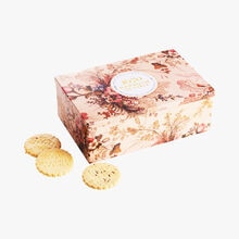 “1670 Marquise de Sable” box of assorted shortbread biscuits, plain, caramel and chocolate chips La Sablésienne