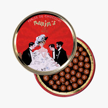 Round box with milk chocolate pearls Maxim’s de Paris