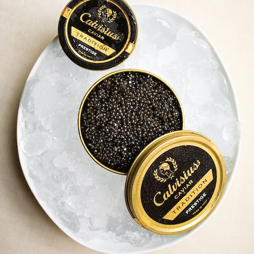 Boite de caviar ouverte de la marque Calvisius