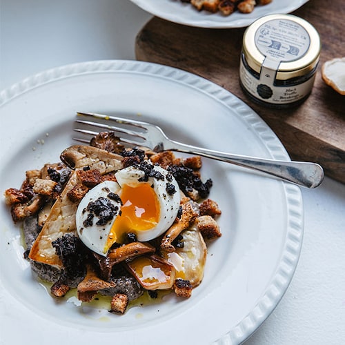 &OElig;uf parfait, cr&eacute;meux de champignons et brisures de truffe