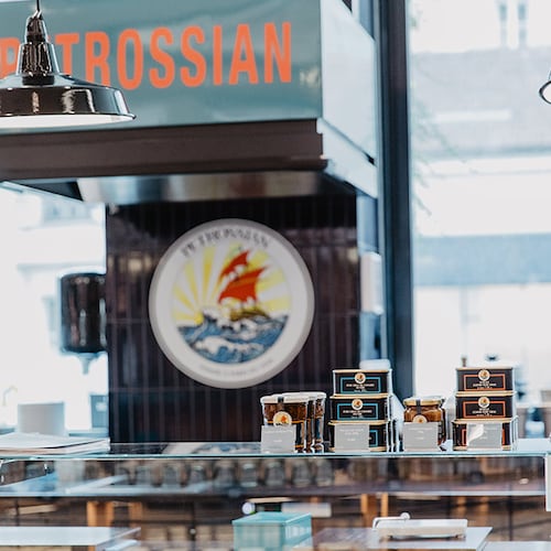 Stand de truffes Petrossian