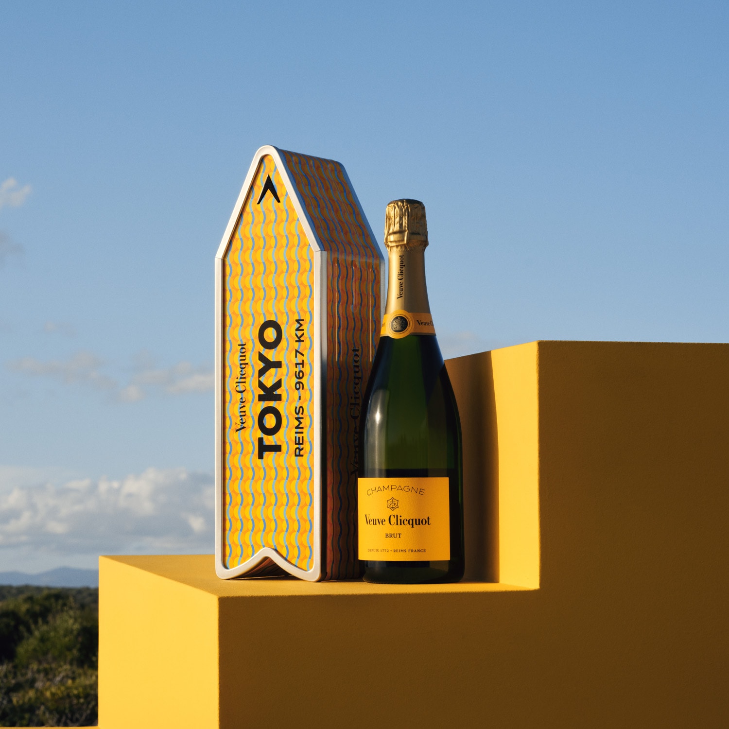 Champagne Veuve Clicquot, Carte Jaune, brut, sous coffret Arrow* Veuve Clicquot