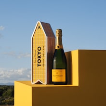 Champagne Veuve Clicquot, Carte Jaune, brut, sous coffret Arrow* Veuve Clicquot