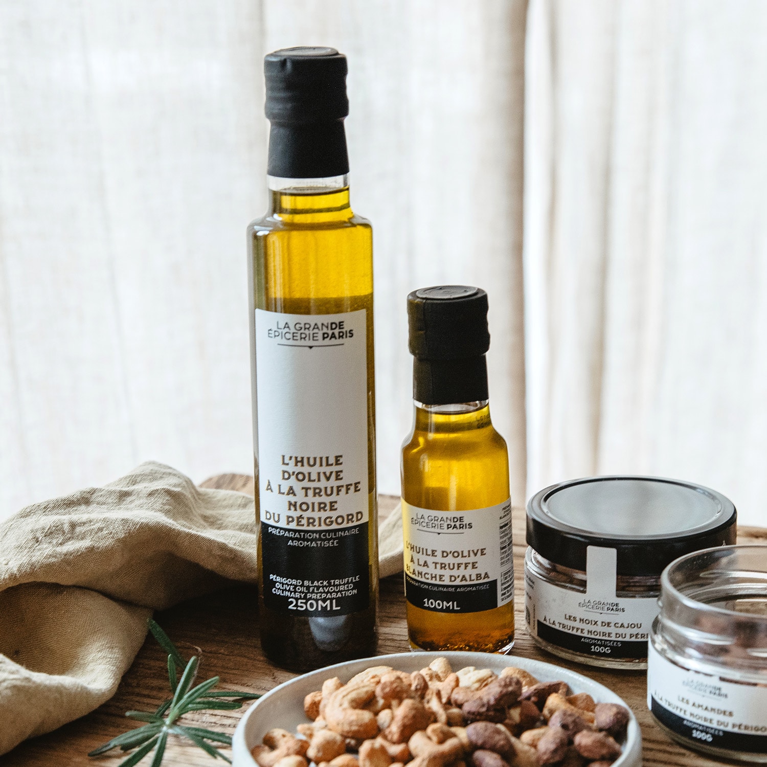 Préparation culinaire aromatisée à base d'huile d'olive à la truffe noire du Périgord, 100 ml La Grande Épicerie de Paris