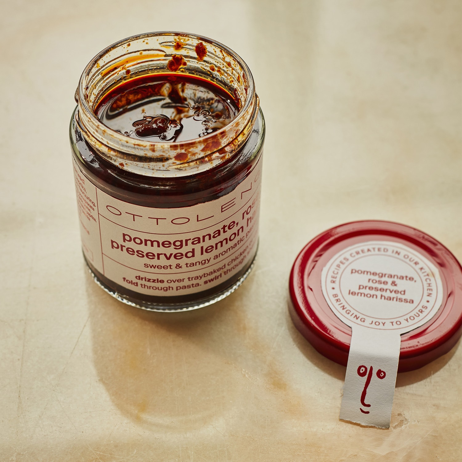 Harissa à la grenade et rose Ottolenghi