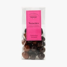 Noisettes croustillantes enrob&eacute;es de chocolat au lait et noir Maison Mercier