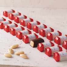 P&acirc;te d'amandes enrob&eacute;e de chocolat, fourrage de p&acirc;te d'amandes 71&nbsp;% Niederegger