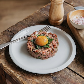 Tartare de boeuf au couteau null