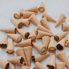 Mini cônes fourrés au chocolat blanc Bitecone