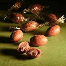 Bo&icirc;te &oelig;ufs &agrave; partager nougatine fourr&eacute;s au pralin&eacute; Le Roy Ren&eacute;