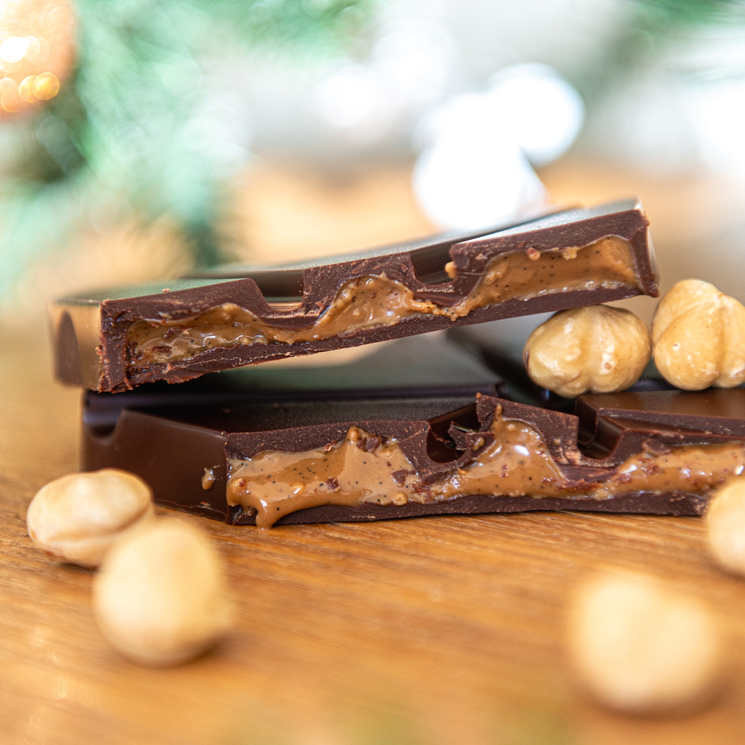 Tablette de chocolat noir 70% cœur noisettes du Piémont - Etoile d'Italie Néogourmets