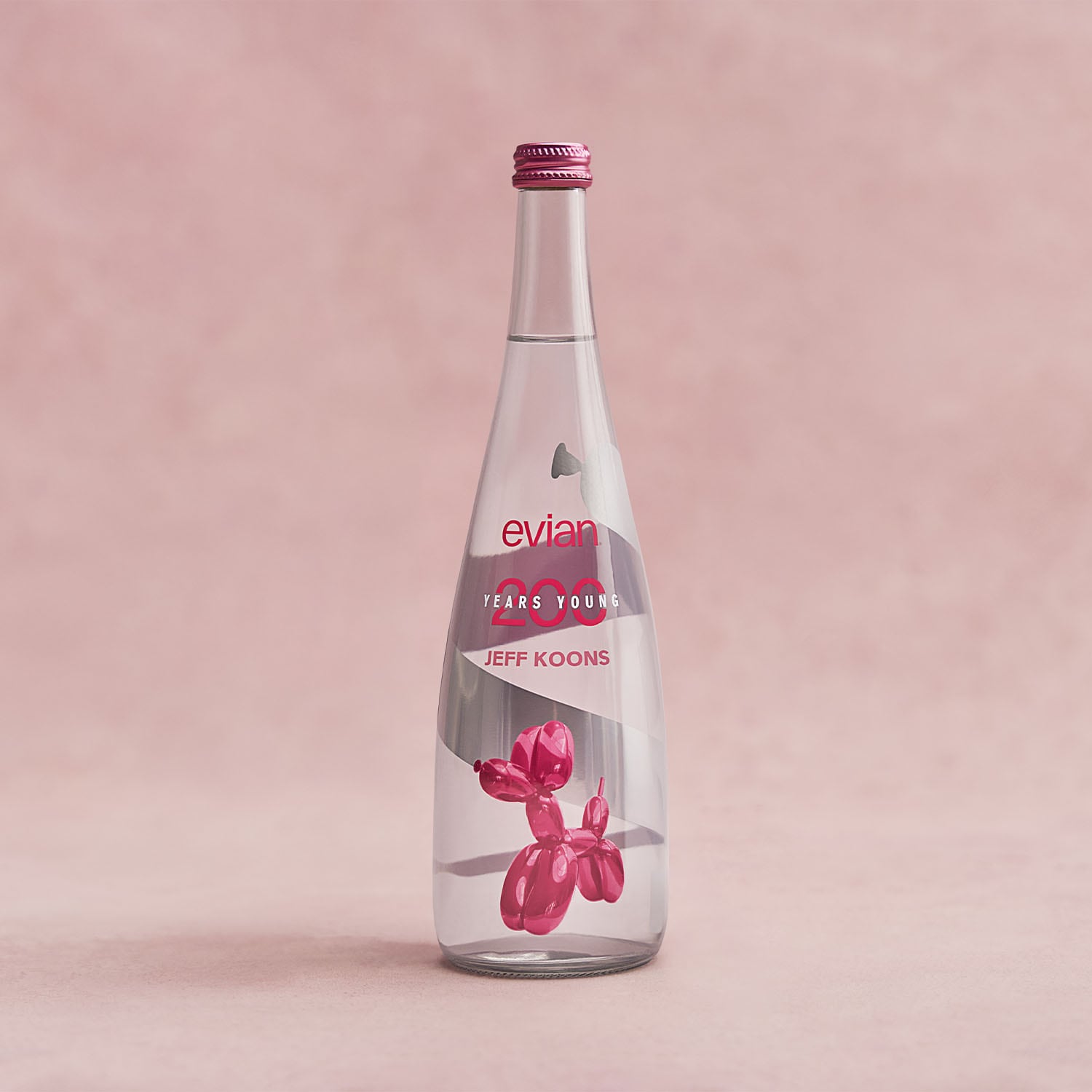 Eau min&eacute;rale &Eacute;dition 200&nbsp;ans Jeff Koons evian&reg;