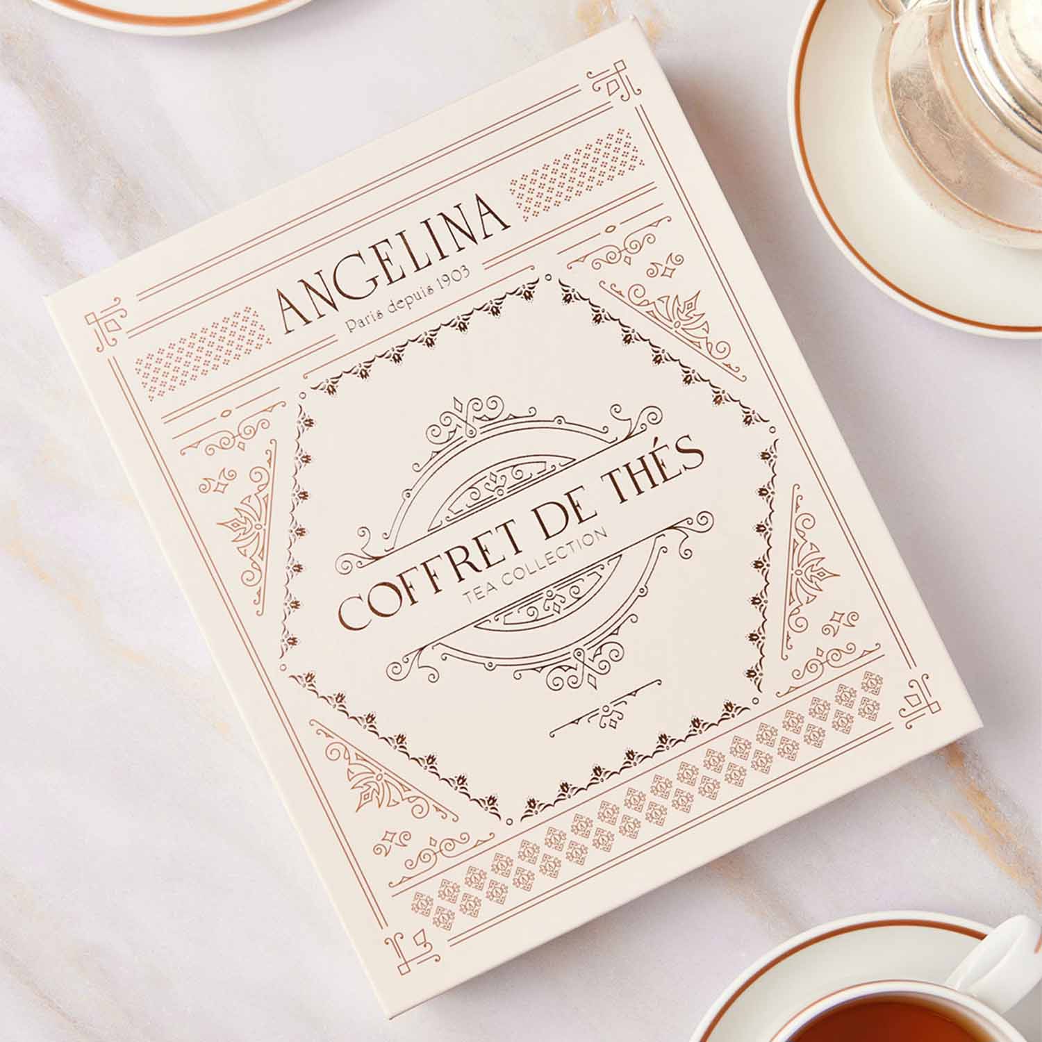 Coffret de 30 sachets de th&eacute; avec 6 recettes embl&eacute;matiques Angelina