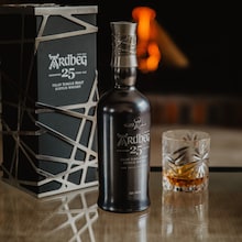 Whisky Ardbeg, single malt, 25 ans, sous coffret Ardbeg
