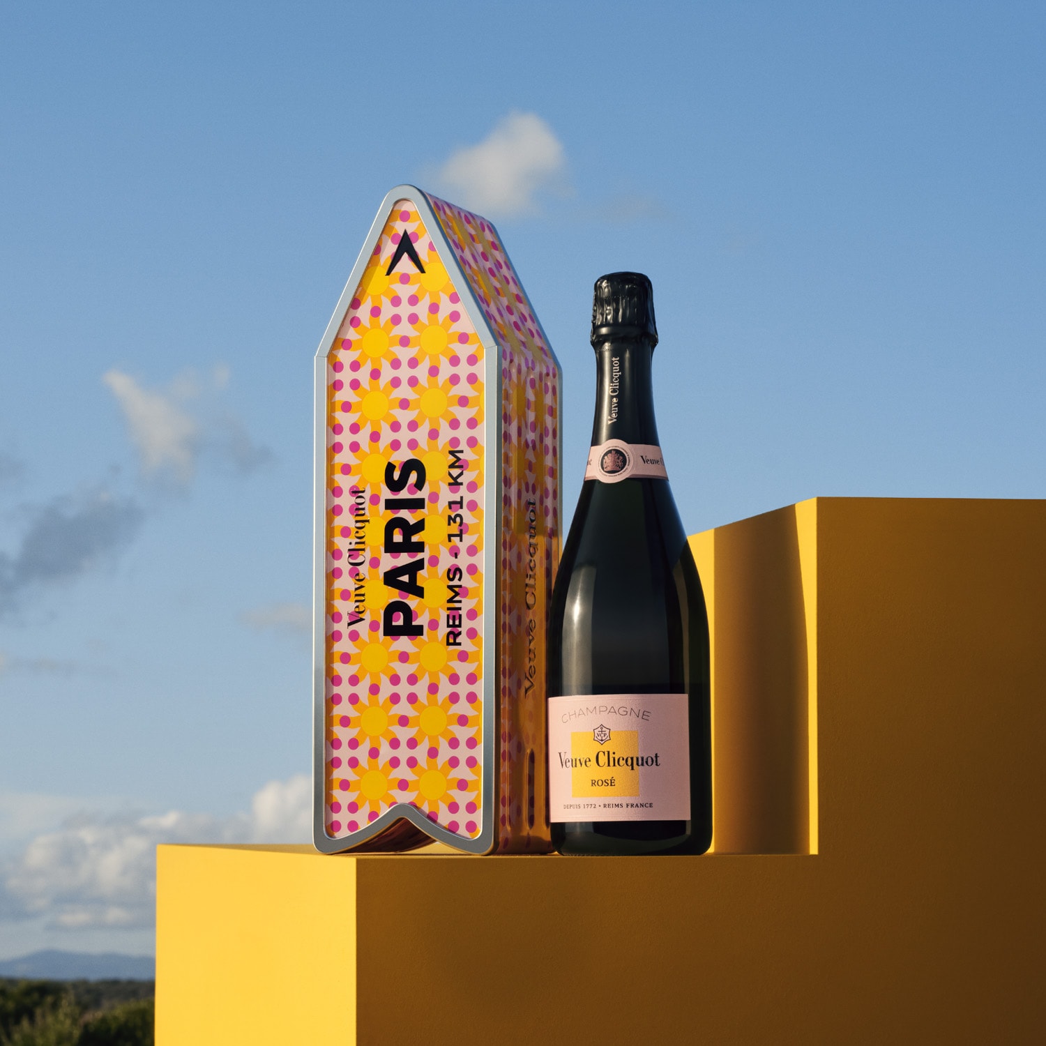 Champagne Veuve Clicquot, Ros&eacute;, brut , sous coffret Arrow* Veuve Clicquot