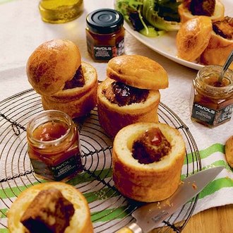 Briochine au foie gras, pain d'épices et confits de fruits null