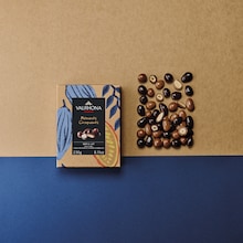 Coffret amandes et noisettes enrobées de chocolat noir et lait Valrhona