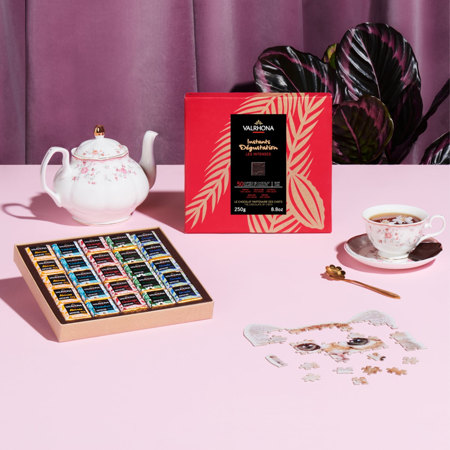 Coffret 50 carrés de chocolat noir Valrhona