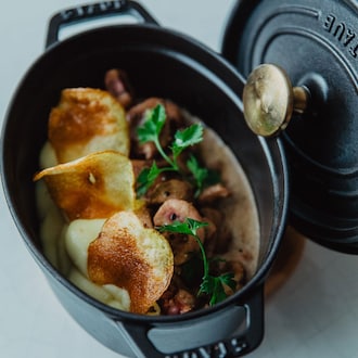 Cocotte de rognon de veau à la crème de morilles, , hi-res title=Cocotte de rognon de veau à la crème de morilles, 