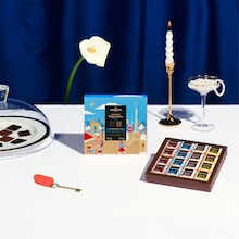 Coffret 32 carrés de chocolat noir et lait - Paris Valrhona