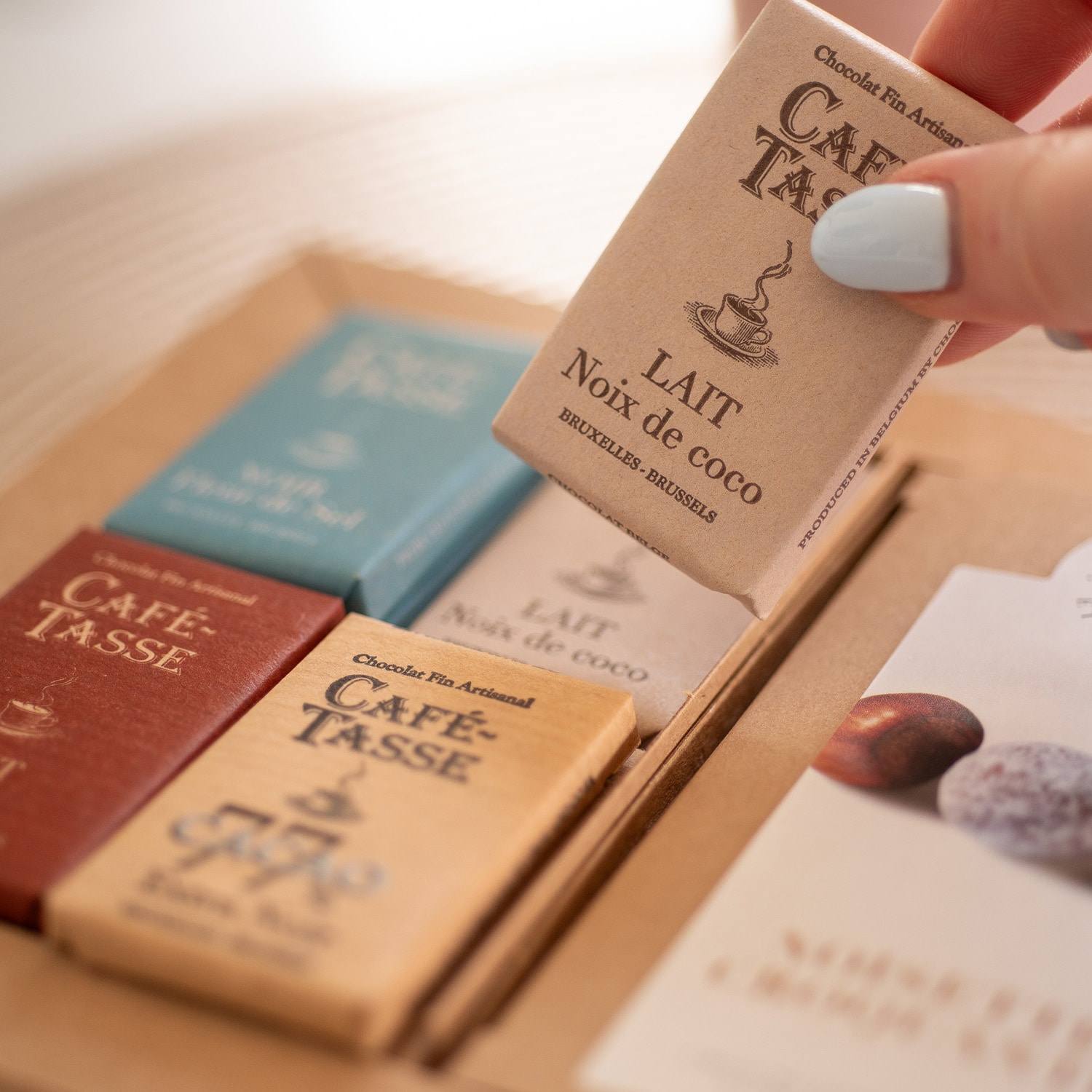 Mini tablettes de chocolat noir et lait Café-Tasse