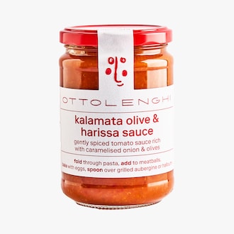 Sauce tomate aux oignons caramélisés, olives de
Kalamata et épices Ottolenghi