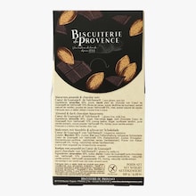 Les macarons - Amande et chocolat noir Biscuiterie de Provence