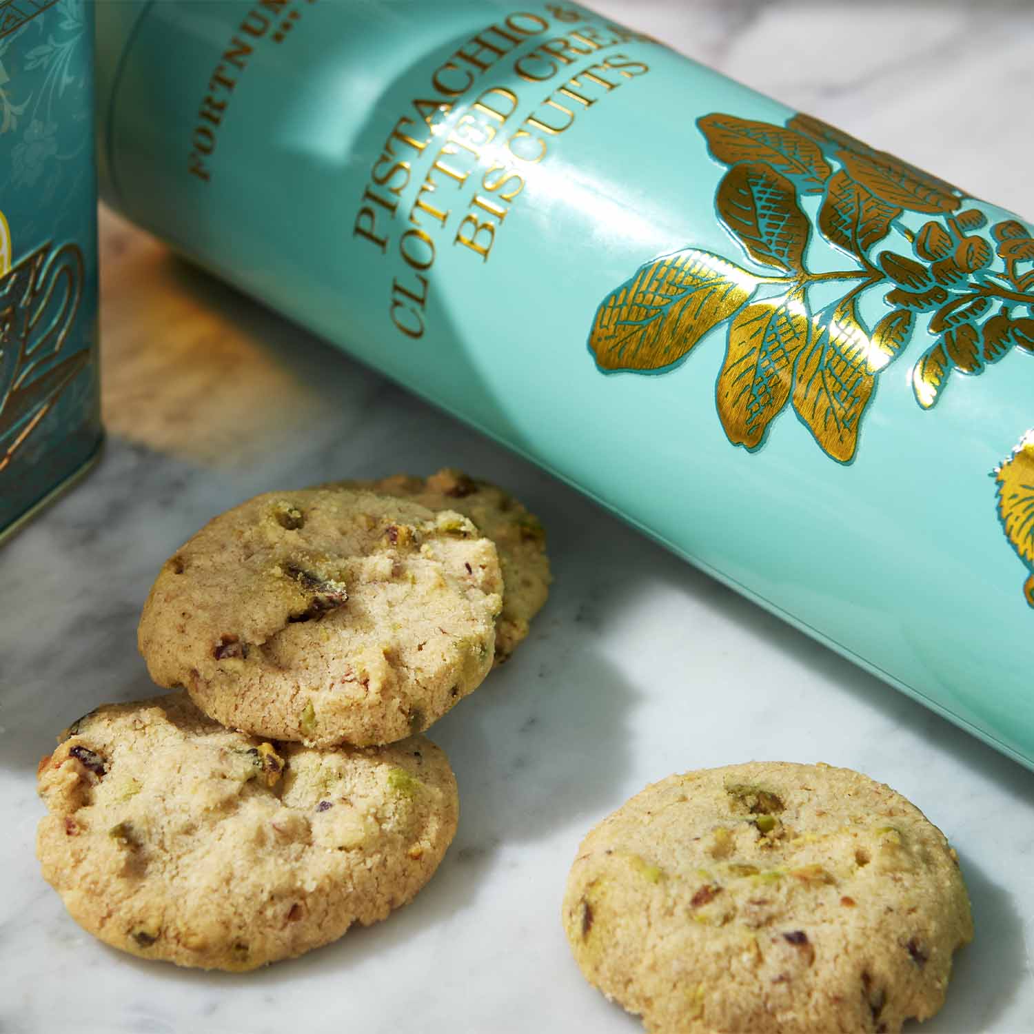 Biscuits aux pistaches et &agrave; la cr&egrave;me caill&eacute;e Fortnum & Mason
