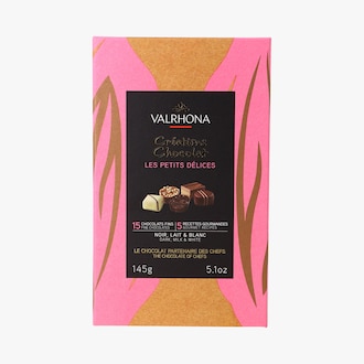 Coffret 15 chocolats noirs, laits et blancs Valrhona