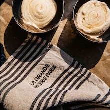 Torchon en lin brut ray&eacute; noir La Grande &Eacute;picerie de Paris