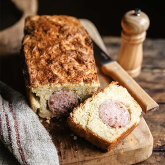 Saucisson brioch&eacute; null