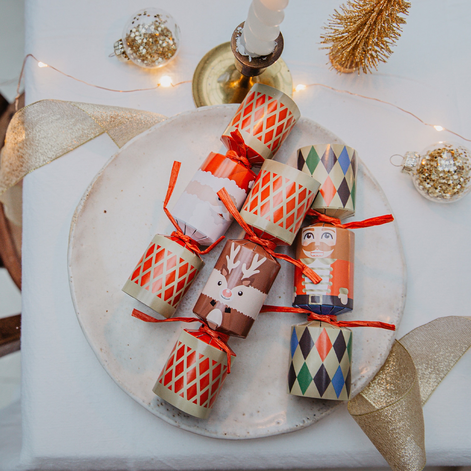 6 Mini crackers de No&euml;l Celebration Crackers